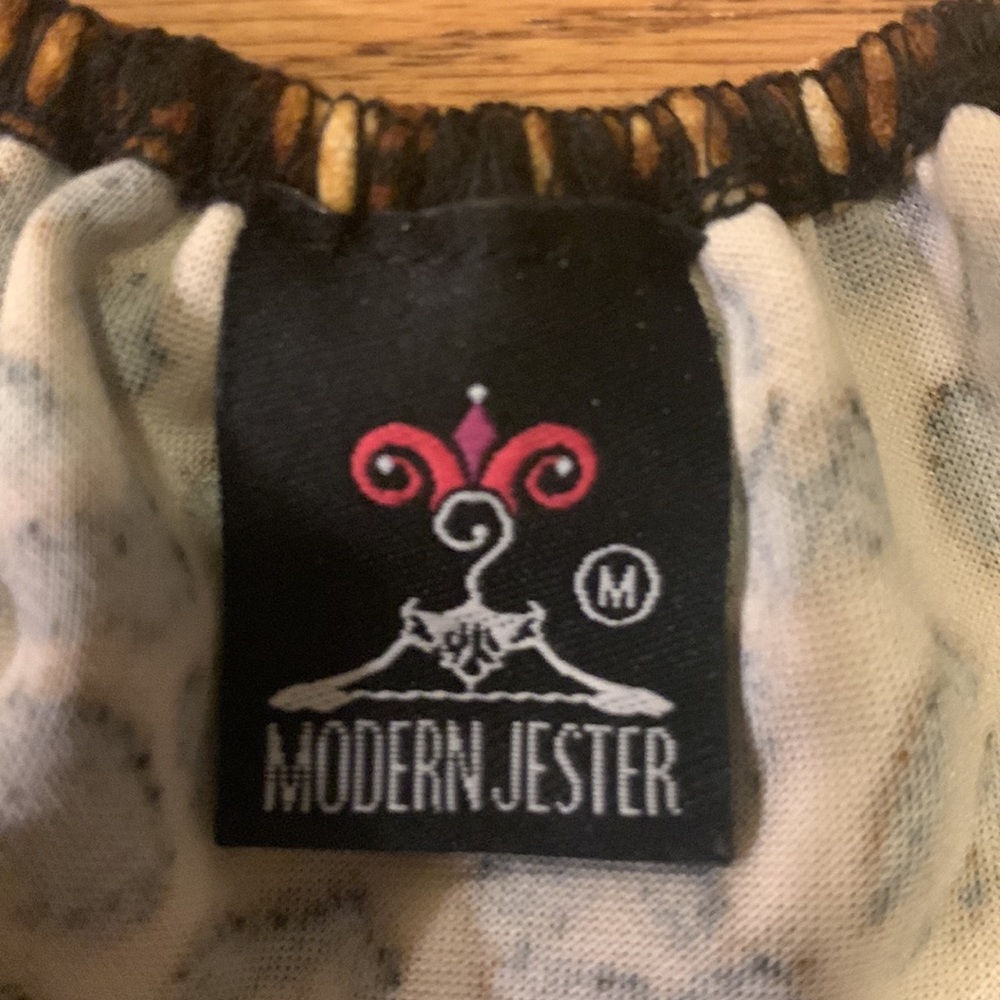 Modern Jester Leopard Top - Picture 3 of 6